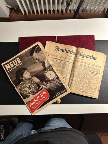 Mappe mit originalen zeitungen - originalen,